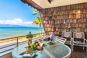 Outdoor seating available at the Private Lanai