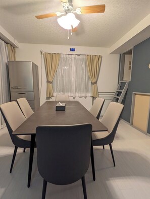 Living/dining room