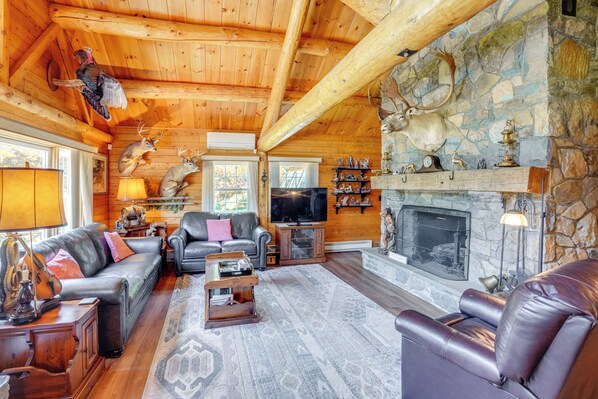 Hudson Valley Vacation Rental | 3BR | 3BA | 2,500 Sq Ft | 2 Steps to Enter