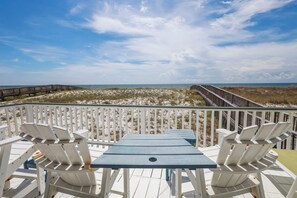 Fernhill by the Sea Balcony & Gulf View
