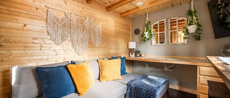 Living Room Ideal for enjoying your favorite shows