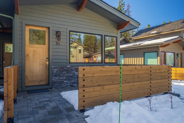 18185 Forestbrook-47