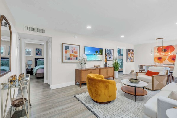 Welcome to our first floor condo located in downtown Naples, Florida