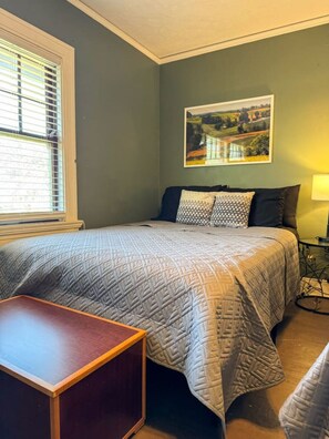 The bedroom invite you to relax and unwind, with a layout designed to maximize comfort and tranquility.