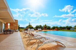 Building Exterior, Outdoor, Pool