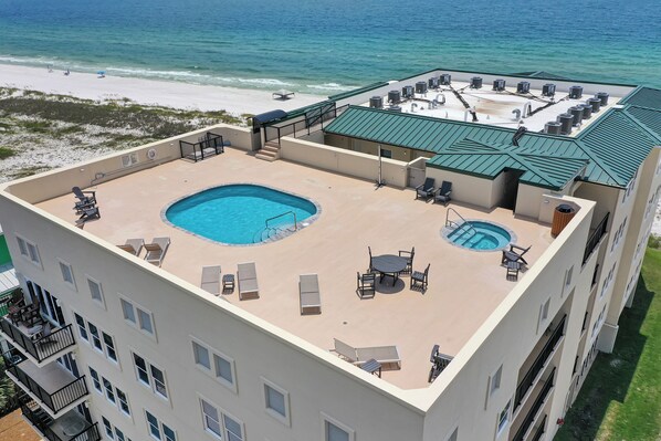 Rooftop Pool Deck