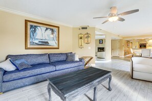 Living Room | Indoor Fireplace | Central Air Conditioning & Heating