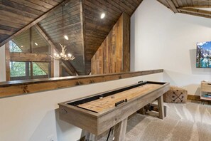 Spielezimmer
