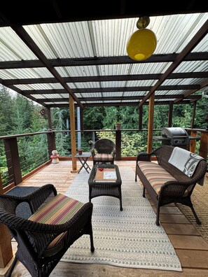 Covered deck with bbq