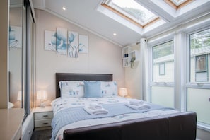 2 Manor Lodge - 2 Bedroom Lodge - Pendine (23723)