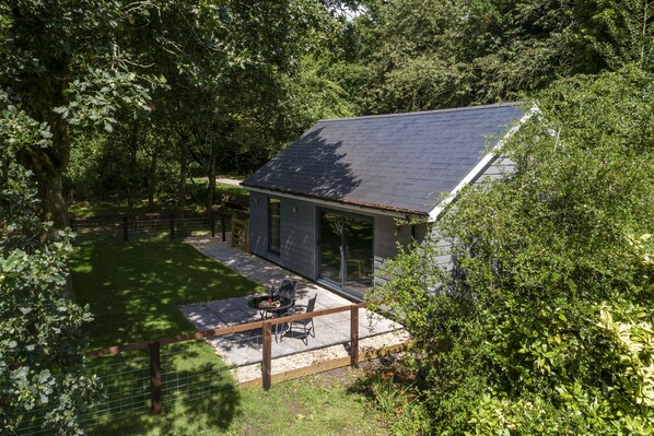 Magical woodland enveloping Labrador Lodge