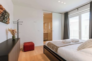 Cosy double bedroom