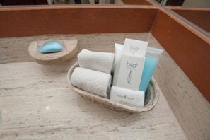 Bathroom amenities