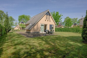 Außenseite Ferienhaus [Sommer]