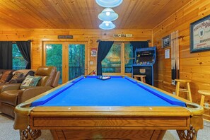 Sweet Bear Hideaway's fun game room