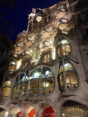 Casa Batlló in Passeig de Gracia (at 10 minutes walking)
