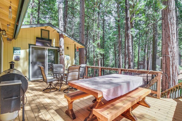 Cold Springs Vacation Rental | 2BR | 2BA | 1,200 Sq Ft | 2 Steps to Enter