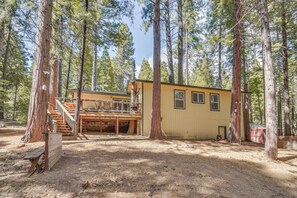 Horseshoe Pit | Deck