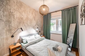 Main Bedroom with a Queen Bed - Book Now with RENTUJEMY.COM