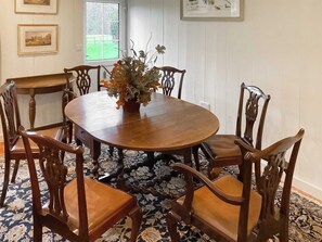 Living room/dining room | The Library - Glanusk Estate, Crickhowell