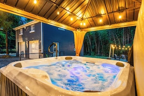 Bain à remous extérieur