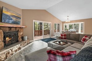 Living room, Upstairs, dining table, upper deck
