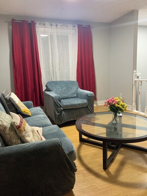 Living area with TV connected to wi-fi