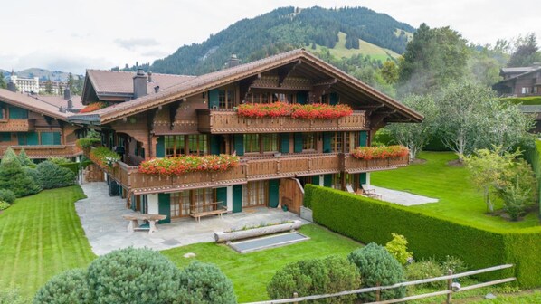 the beautiful chalet 