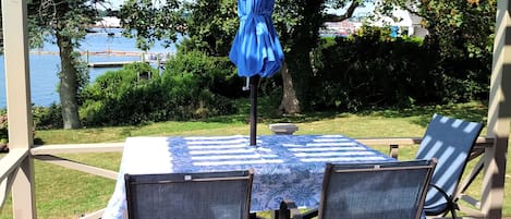 Deck - Outdoor eating area