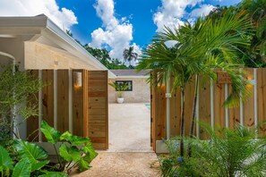 villa entrance
