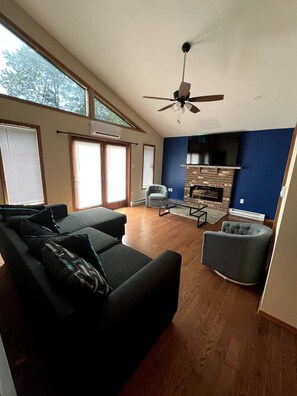 2nd Floor Media Room