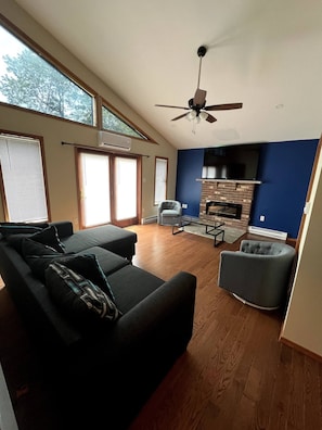 2nd Floor Media Room