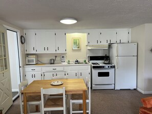 Kitchen dining area
