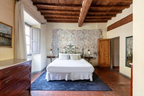 2 bedrooms + 2 bathroom unit