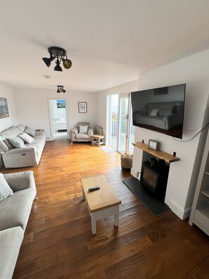 Lounge and 55inch Smart TV