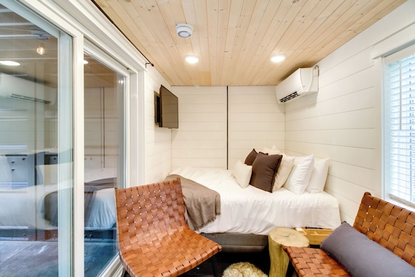 Nashwauk Vacation Rental | Studio | 1BA | 2 Steps to Enter | 160 Sq Ft