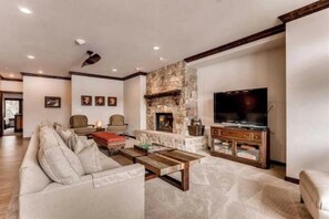 Lion Square Lodge at Lionshead Village 2 Bedroom Premier