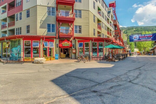 Keystone Silvermill Condos