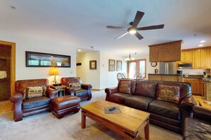 Vail Lion Square Tower 652S Living Room