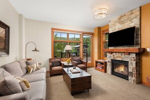 All Capitol Peak units are beautifully furnished, have wonderful amenities and the best location in the Village