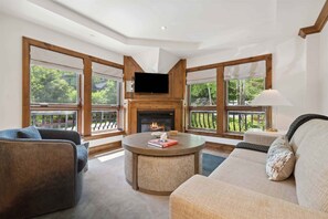 Gas Fireplace, Hard Wood Floors, Upscale Furnishings