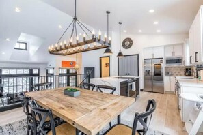 Beaver Creek Meadows dining room