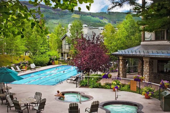 Pool - Highlands Slopeside