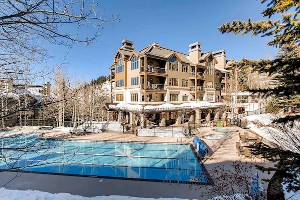 Highlands Slopeside - Pool
