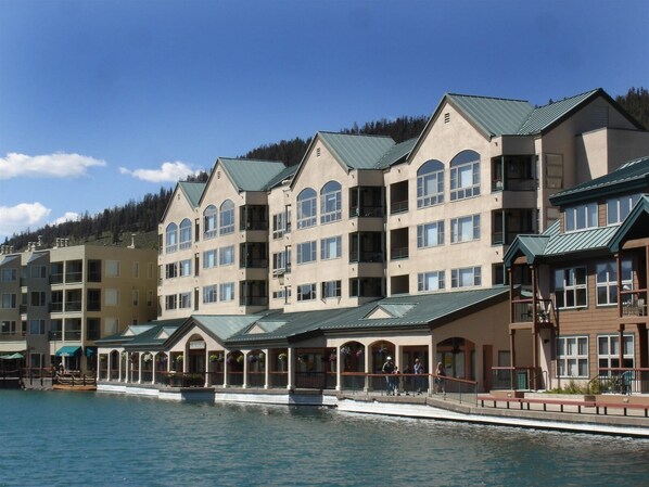 Lakeside Village condos exterior