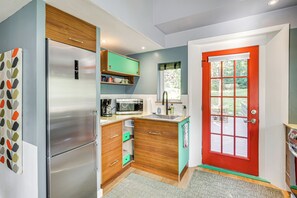 Kitchen | 3-Story Home