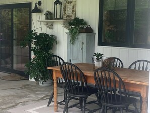 Outdoor dining