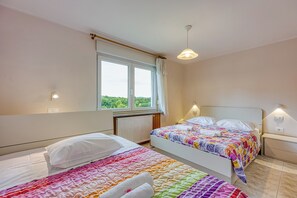 Second bedroom