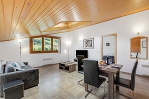 Living and dining room