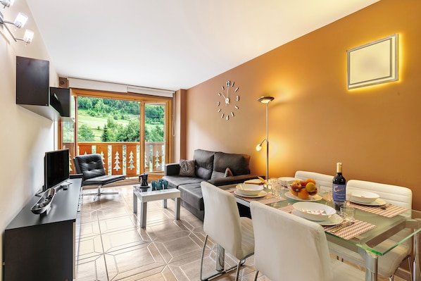 Living and dining room